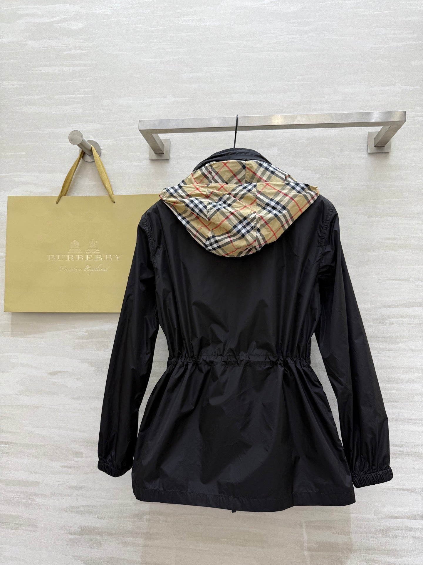 BURBERRY 26S LIGHTWEIGHT JACKET 409