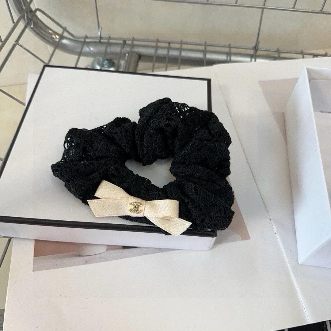 BLACK WRINKLED FABRIC SCRUNCHIE 358298