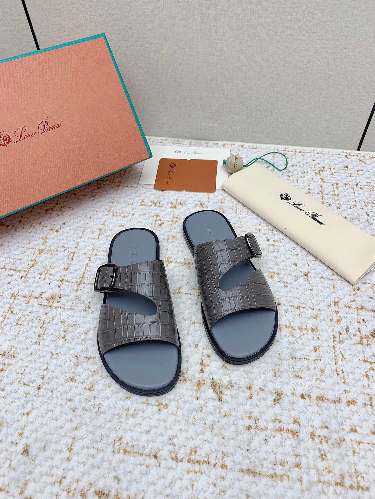 SANDALS IN DARK GRAY SNAKE EMBOSSED CALFSKIN
