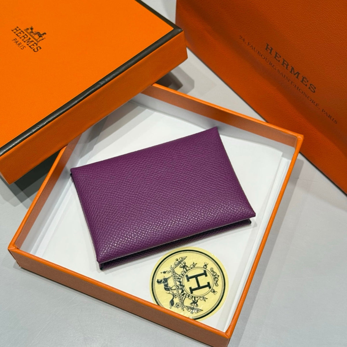 CALVI DUO COMPACT CARD HOLDER IN VIOLET POP EPSOM CALFSKIN