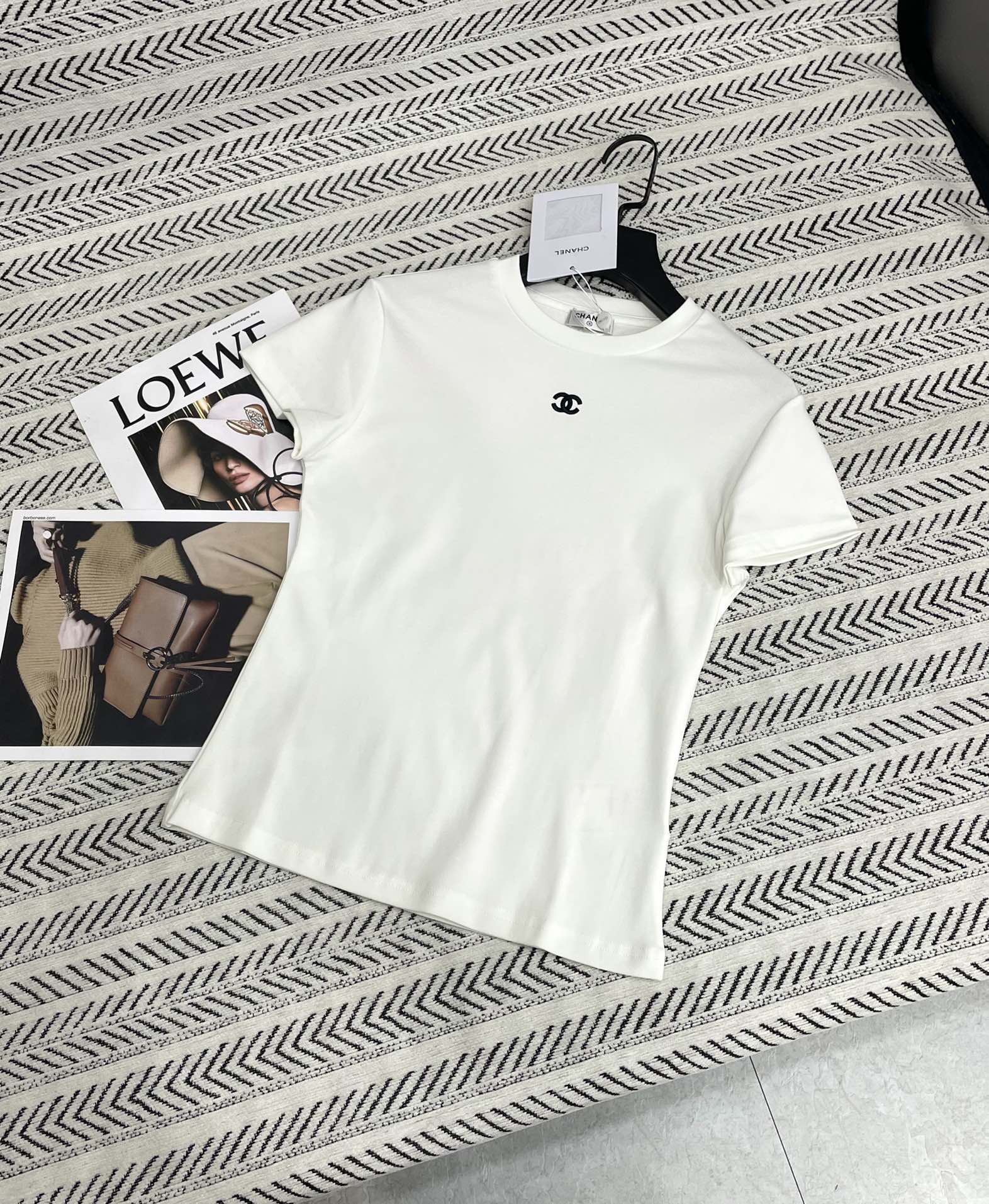 CHANEL T-SHIRT STYLE 77