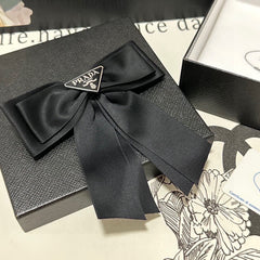 BOW HAIR CLIP IN BLACK RE-NYLON 423593