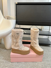 SNOW LONG BOOTS IN COSMIC LATTE SHEARLING