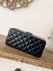 VINTAGE COSMETIC BAG 22 IN BLACK SHINY CALFSKIN GOLD HARDWARE