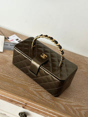 VINTAGE COSMETIC BAG 22 IN MIKADO SHINY CALFSKIN GOLD HARDWARE