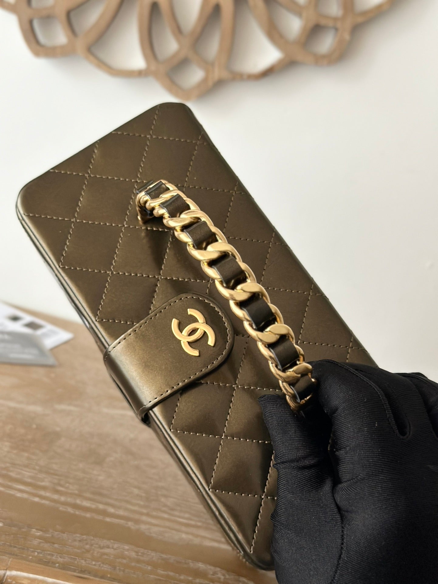 VINTAGE COSMETIC BAG 22 IN MIKADO SHINY CALFSKIN GOLD HARDWARE