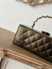 VINTAGE COSMETIC BAG 22 IN MIKADO SHINY CALFSKIN GOLD HARDWARE