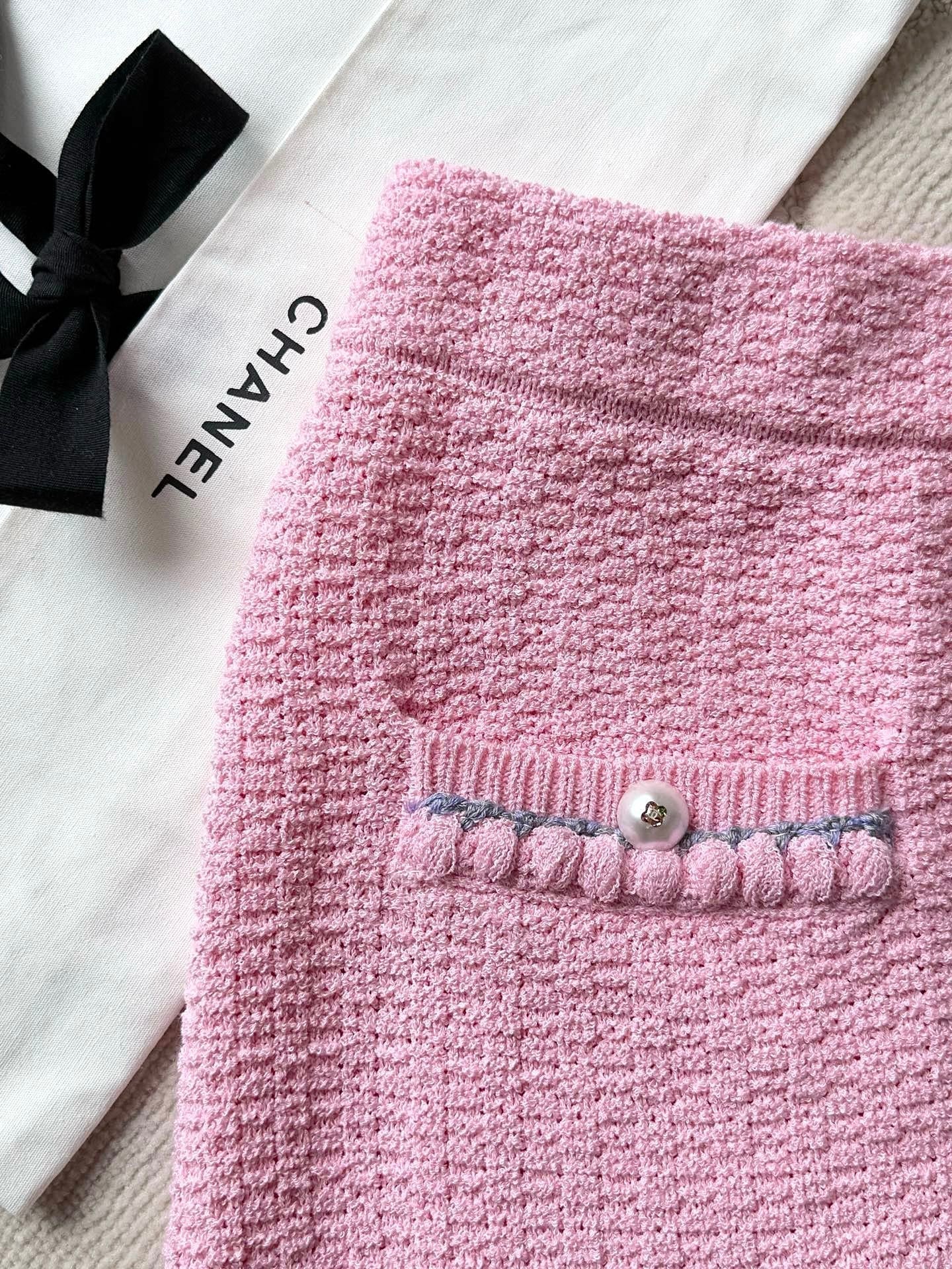 Chanel 25P Mini Skirt Pink Tweed 237296