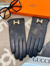 TOUCHSCREEN GLOVES IN BLACK LAMBSKIN WITH CASHMERE LINING