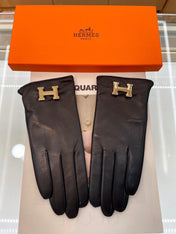 TOUCHSCREEN GLOVES IN BLACK LAMBSKIN WITH CASHMERE LINING