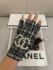 FINGERLESS GLOVES IN BLACK MIX WHITE WOOL TWEED 463847
