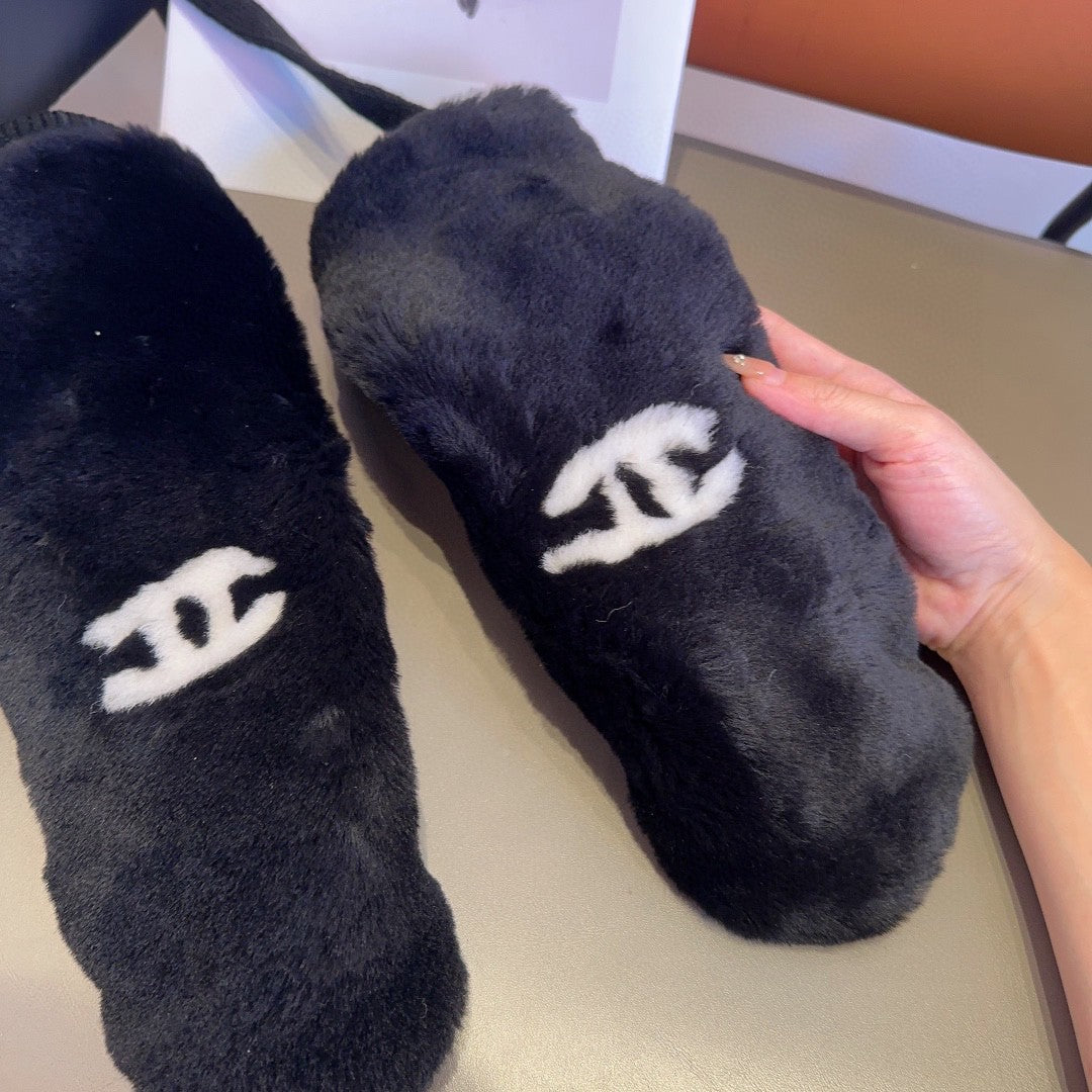 GLOVES IN BLACK RABBIT FUR AND LAMBSKIN 456405