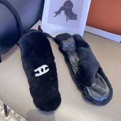 GLOVES IN BLACK RABBIT FUR AND LAMBSKIN 456405