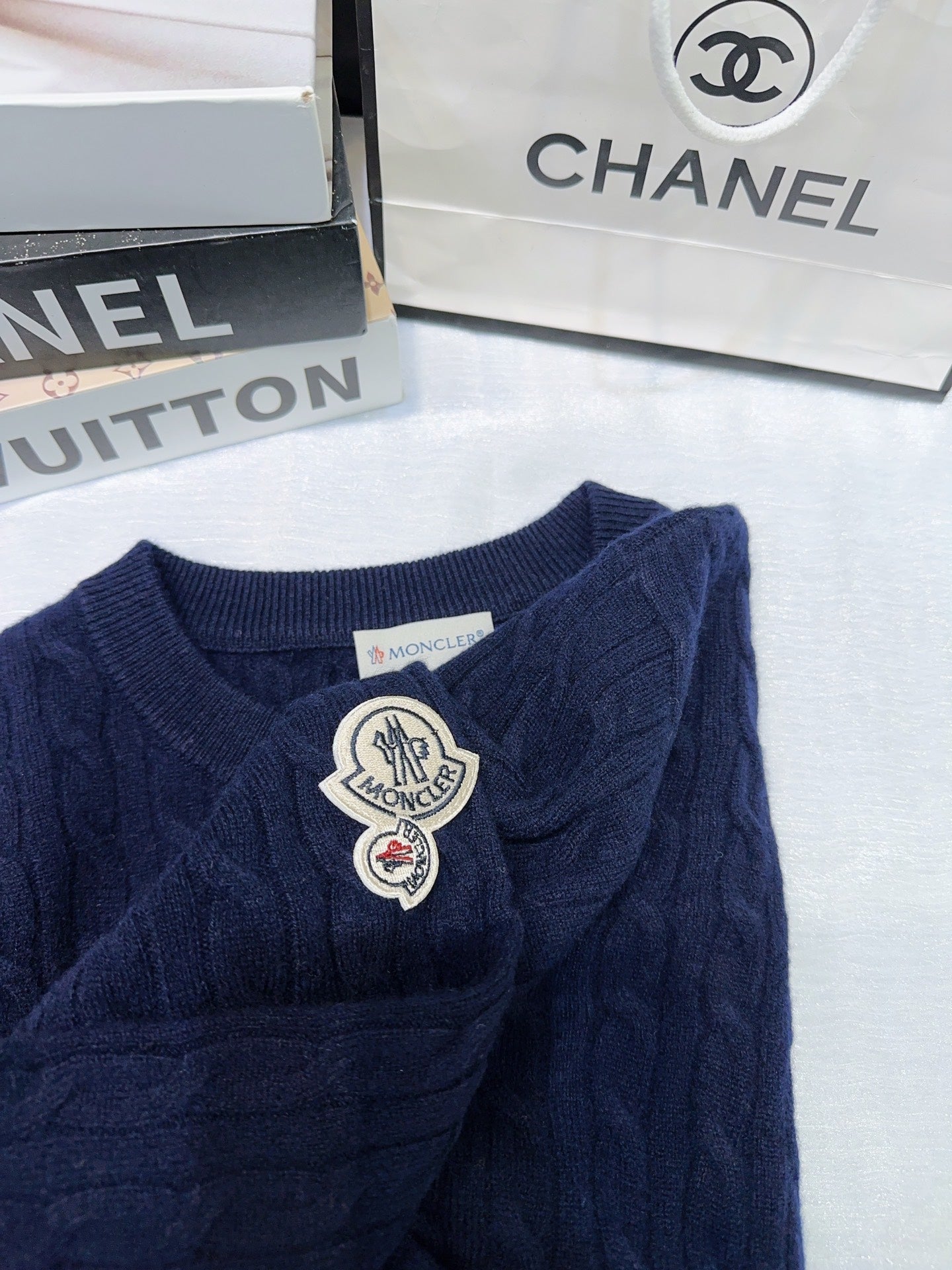 MONCLER 25S LONG-SLEEVE CREWNECK SWEATER 380