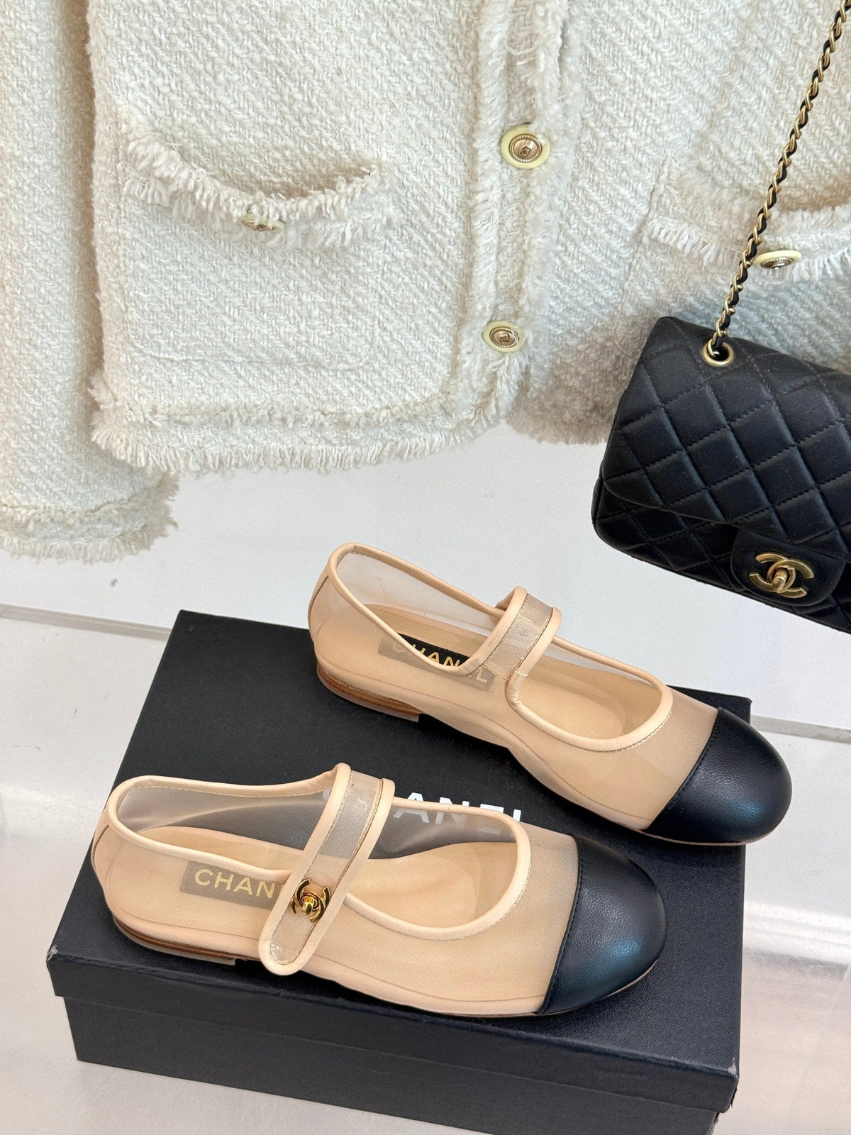 FLAT SHOES IN BEIGE MESH AND BLACK LAMBSKIN