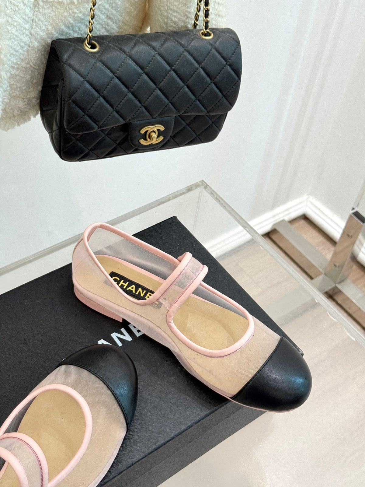 FLAT SHOES IN PINK MESH AND BLACK LAMBSKIN
