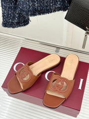 SLIDE SANDALS IN BROWN CALFSKIN