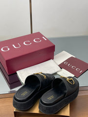 HIGH 5.5 CM WEDGE SANDALS IN BLACK CALFSKIN AND FABRIC