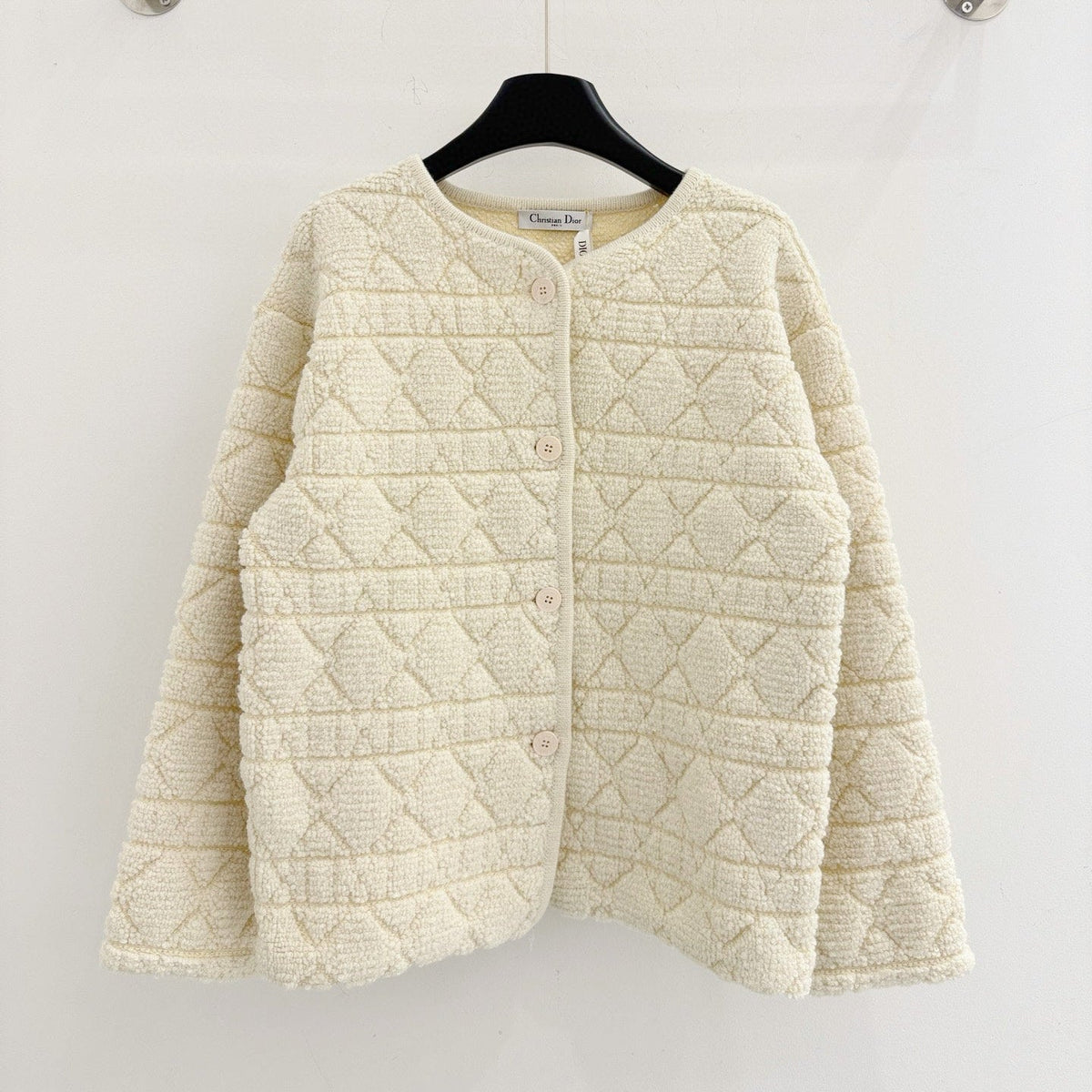 DIOR 25S BUTTONED SHEARLING COAT 599