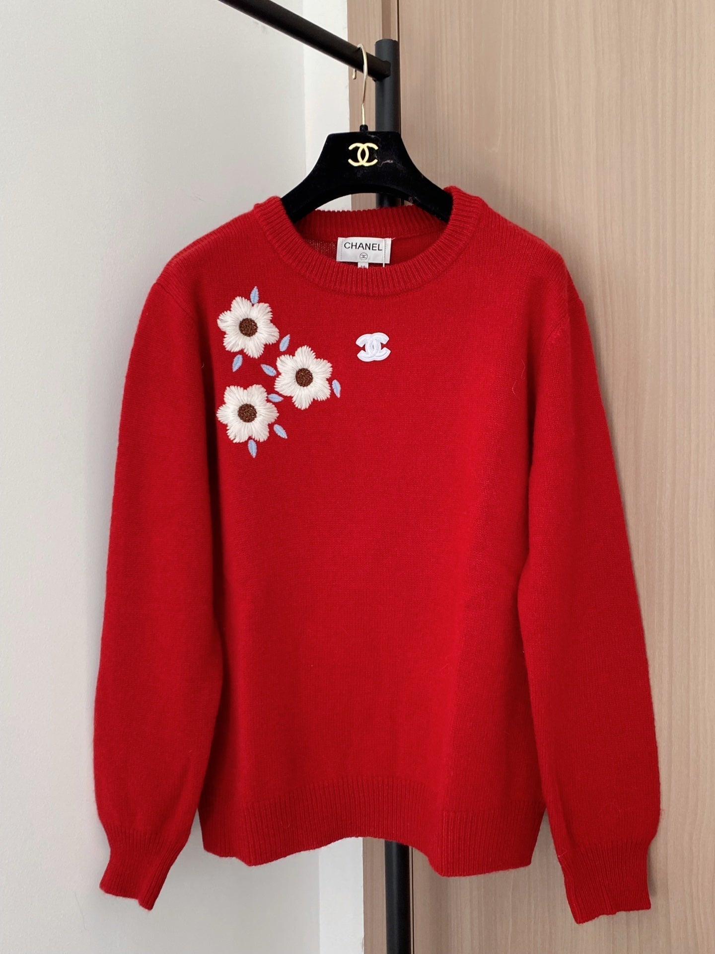 CHANEL 26S CREW NECK SWEATER 859