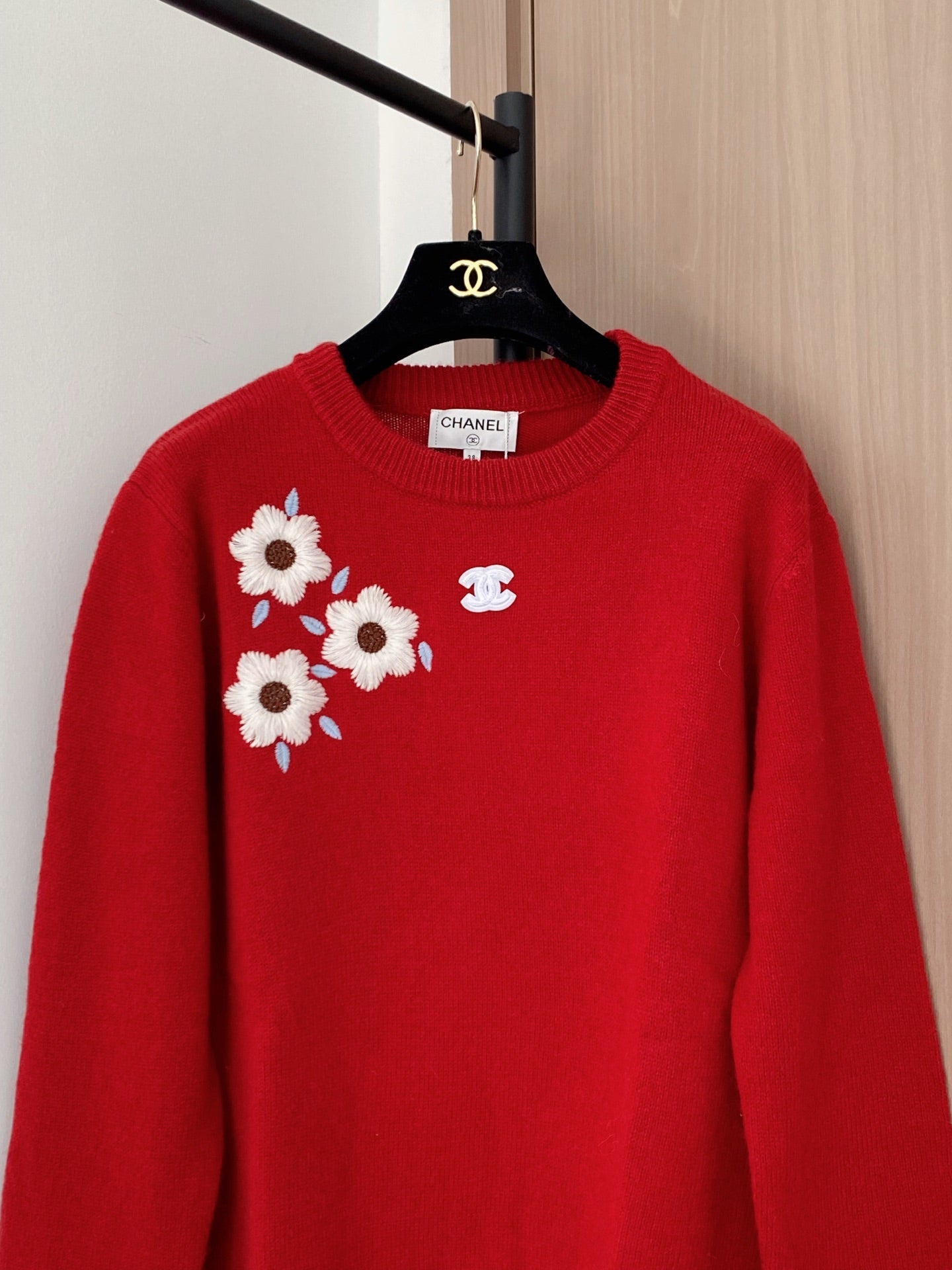 CHANEL 26S CREW NECK SWEATER 859