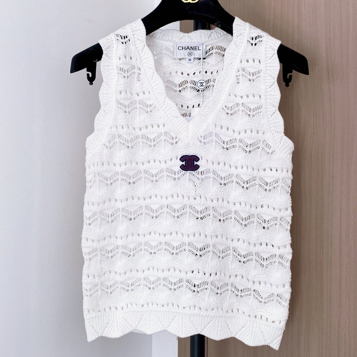 CHANEL 26S V-NECK KNITTED VEST 861