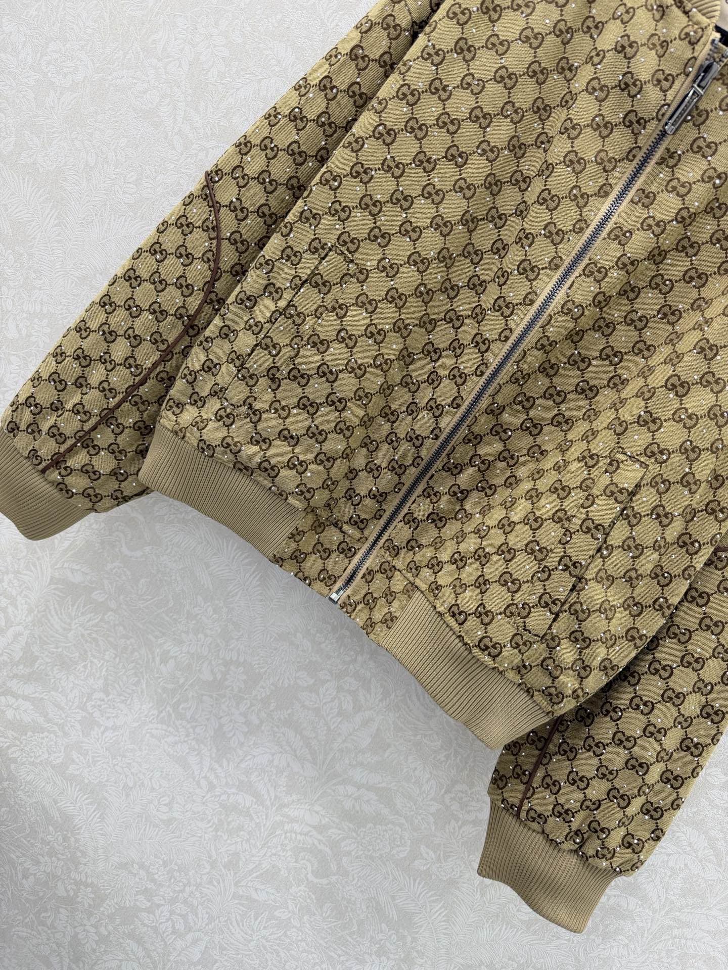 GUCCI 26S EMBELLISHED JACKET 68