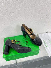 ATOMIC MARY-JANE PUMP 9 CM IN BLACK CALFSKIN