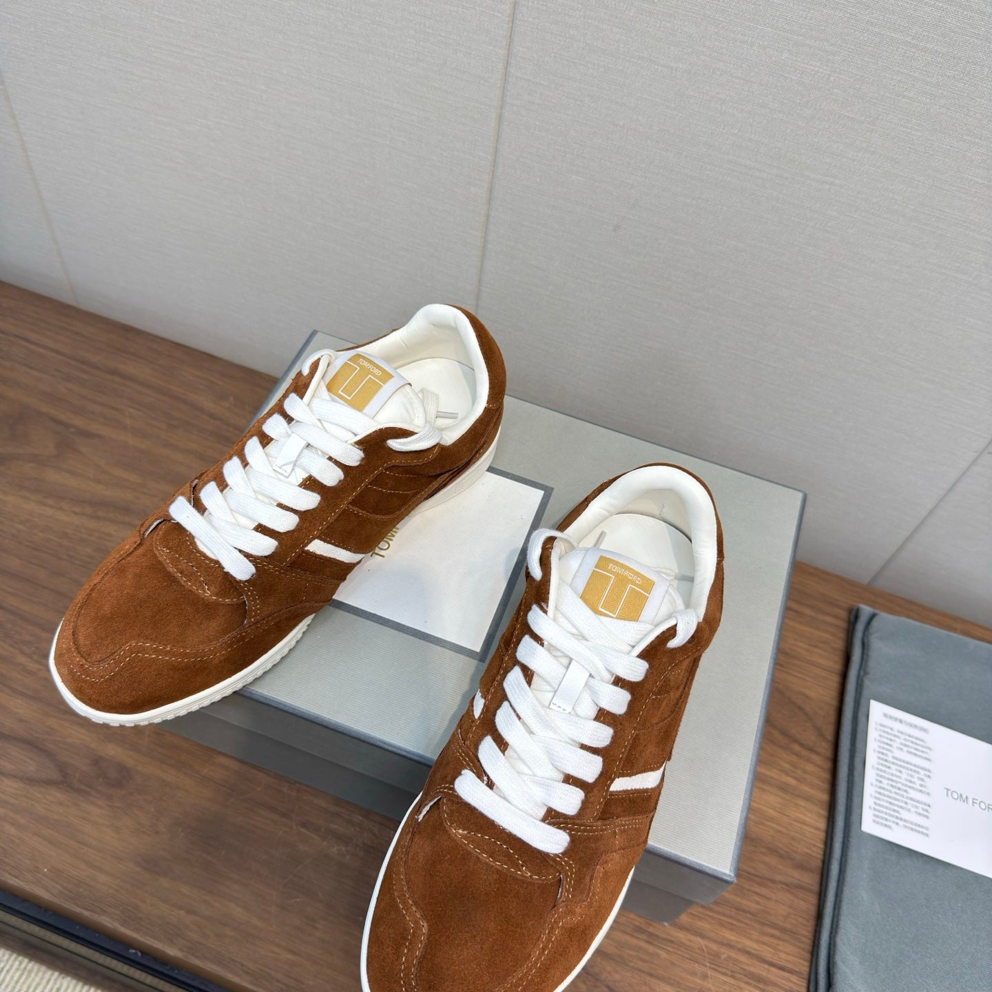 TOM FORD 26S JACKSON SNEAKERS IN BROWN SUEDE