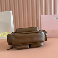 POCKET HANDBAG 21 IN OAK BROWN CALFSKIN