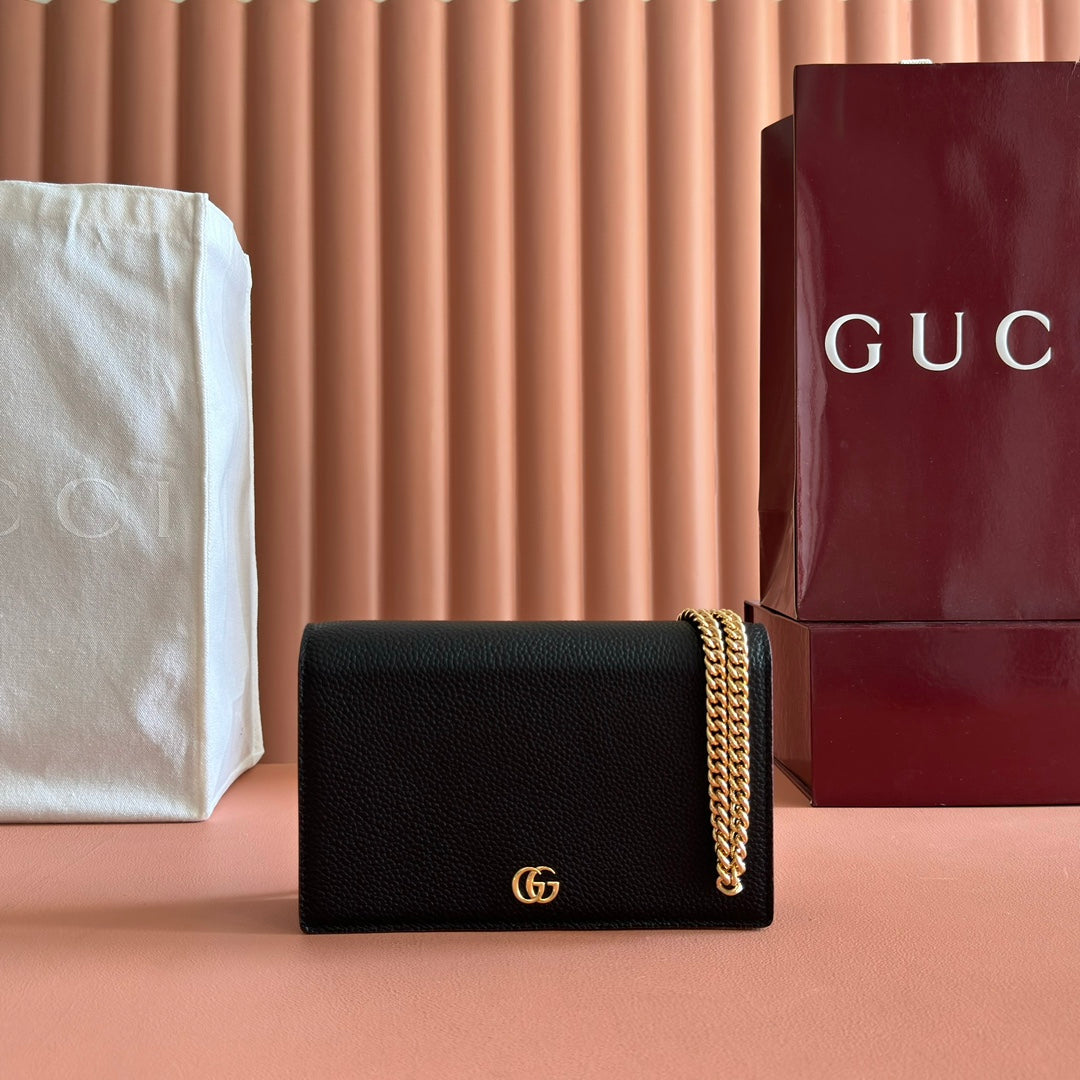 GUCCI 26S GG MARMONT BAG 20 IN BLACK CALFSKIN