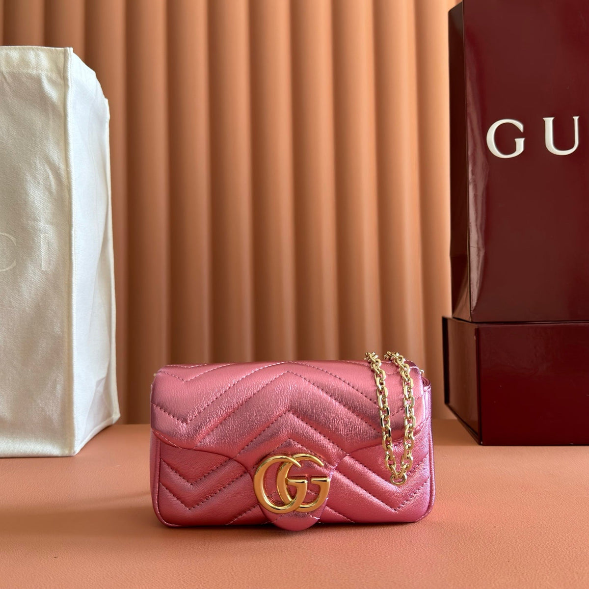 GUCCI 26S GG MARMONT BAG 16 IN METALLIC PINK LAMBSKIN
