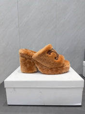 CELINE 26S HIGH-HEEL SANDALS IN BROWN PURE WOOL