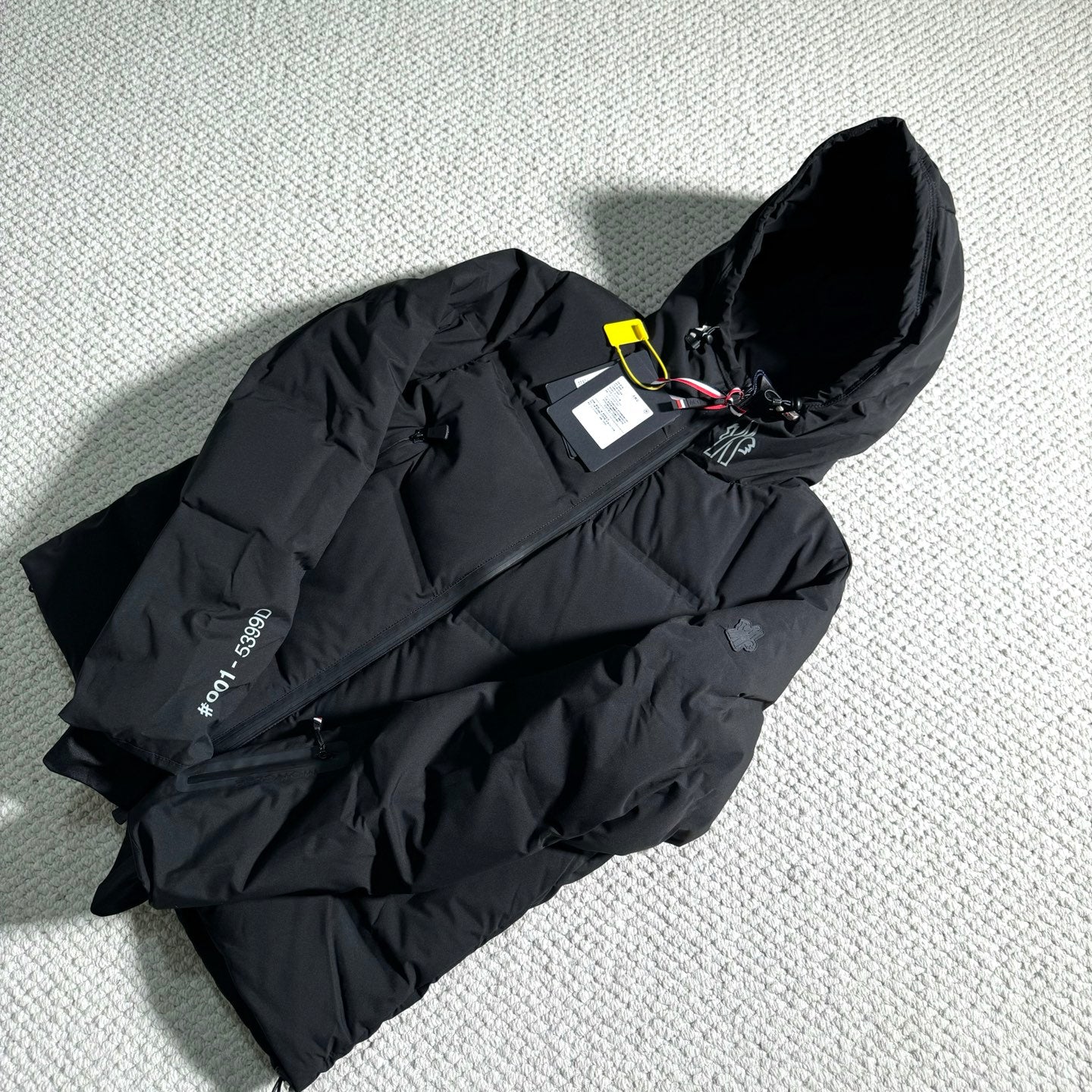 MONCLER 25S DOWN JACKET 424