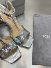 HIGH-HEELED T-STRAP SANDAL IN SILVER CALFSKIN