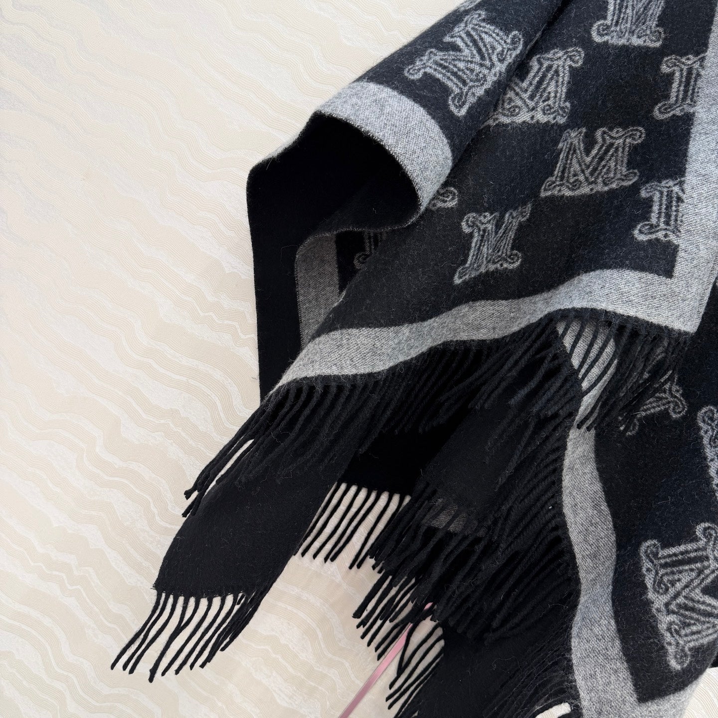 MAX MARA 25S FRINGED KNIT CAPE 163