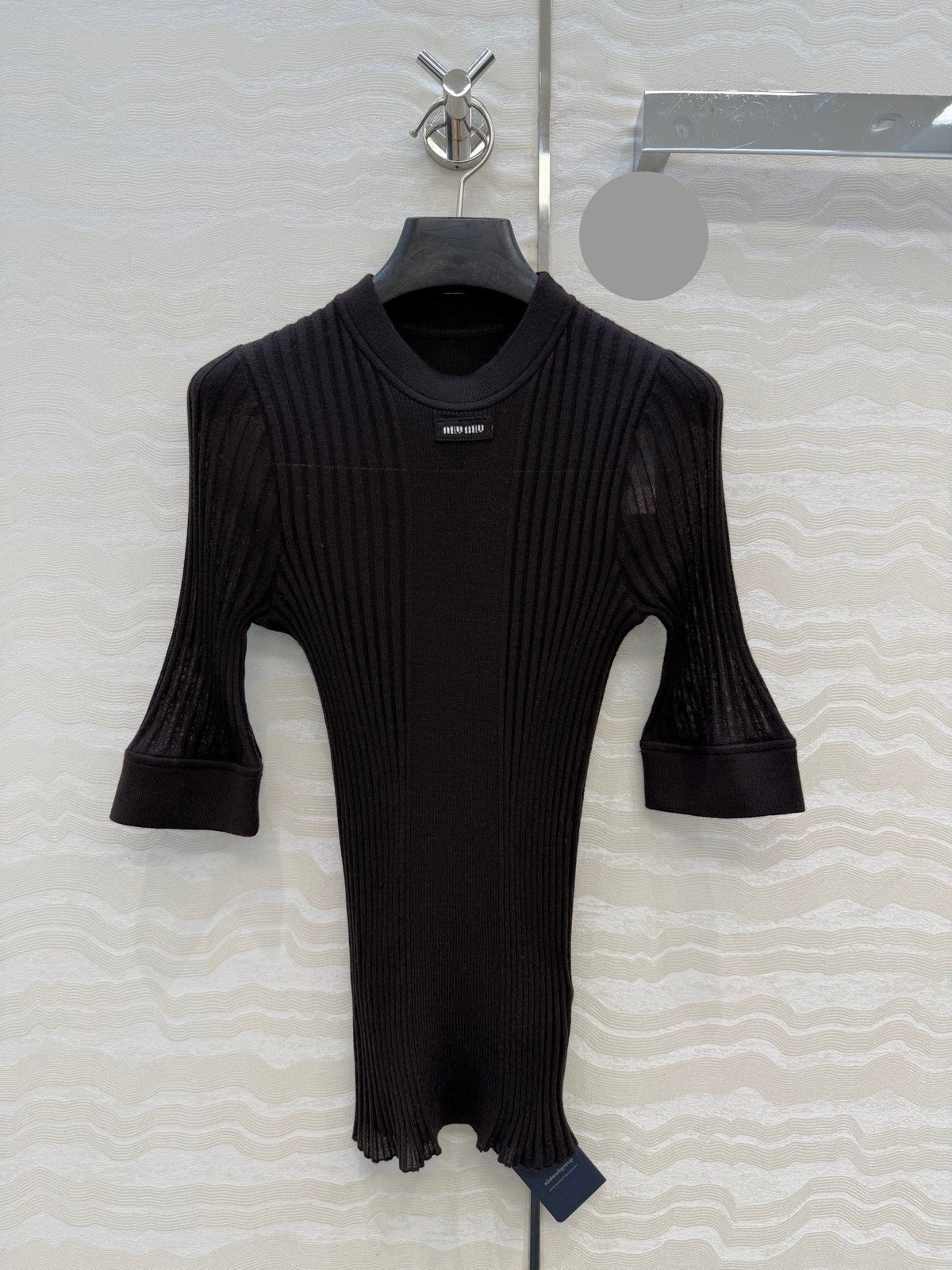 MIUMIU SHORT-SLEEVE SWEATER STYLE 838