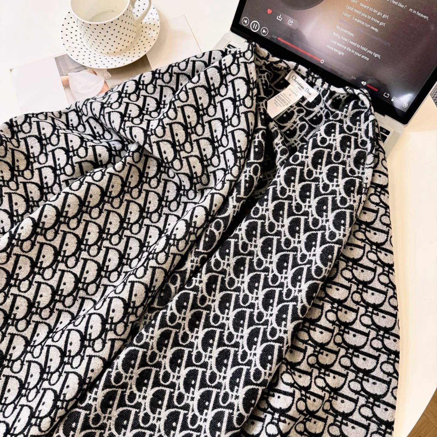 DIOR 25S SHAWL STYLE 188