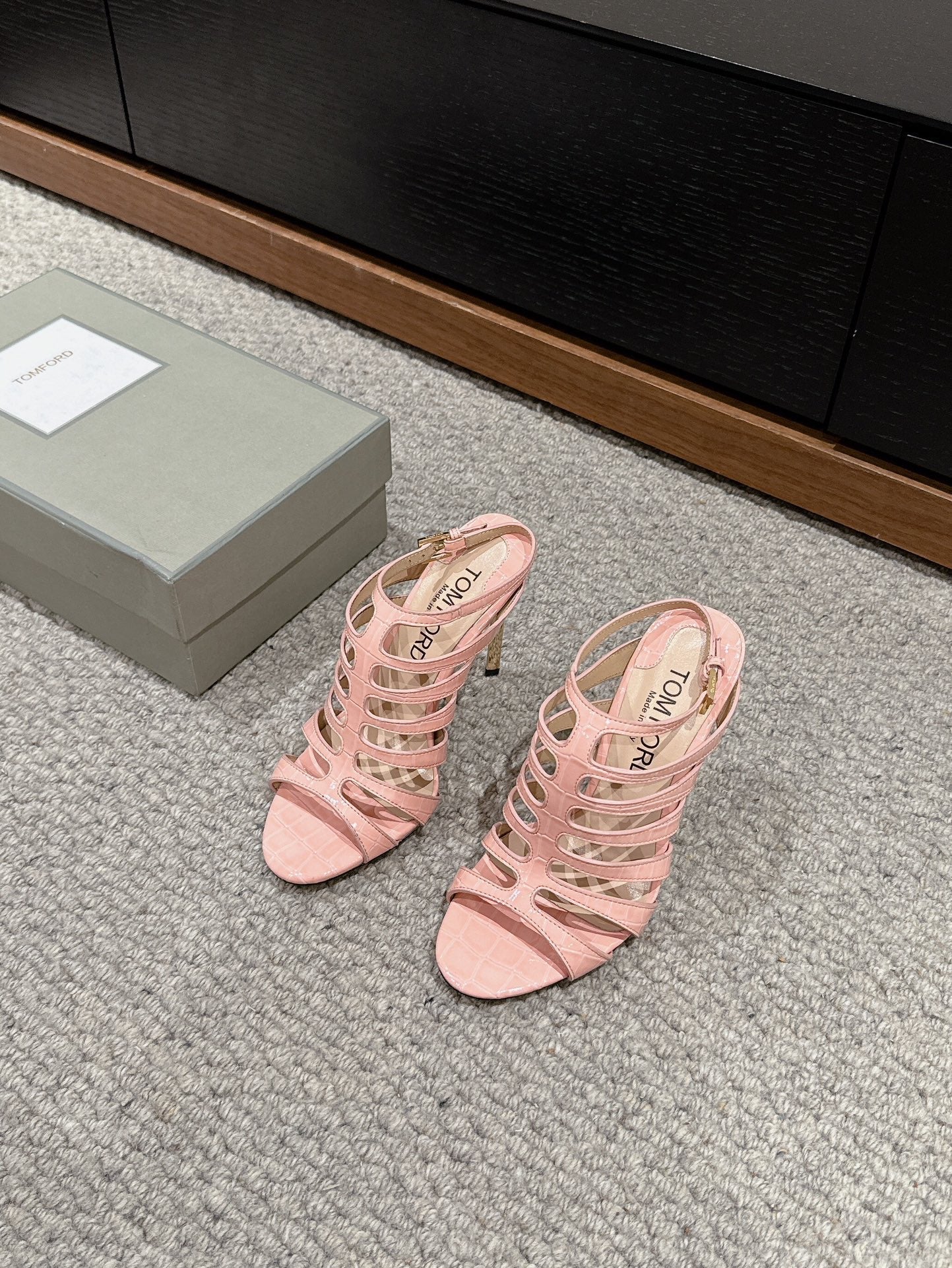 HIGH SANDAL 10 CM IN LIGHT PINK CALFSKIN