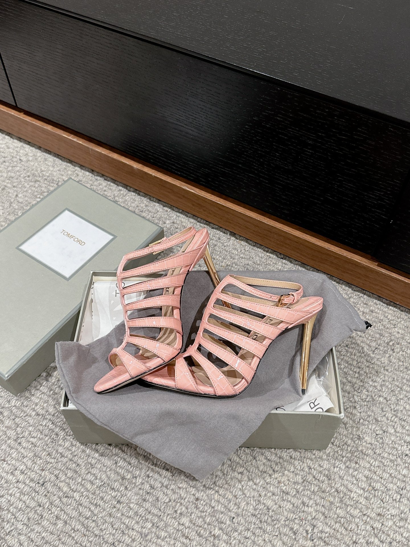 HIGH SANDAL 10 CM IN LIGHT PINK CALFSKIN