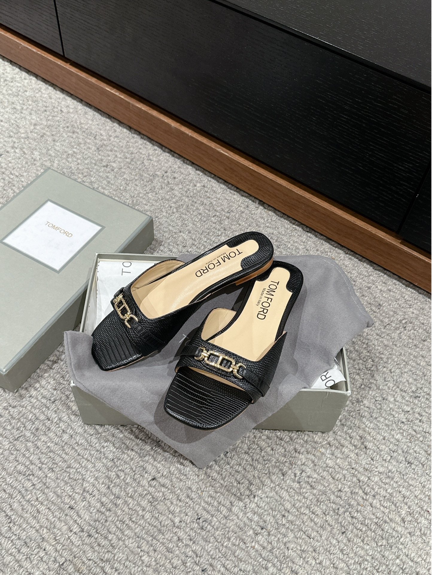 WHITNEY SLIDE IN BLACK CROCODILE LEATHER