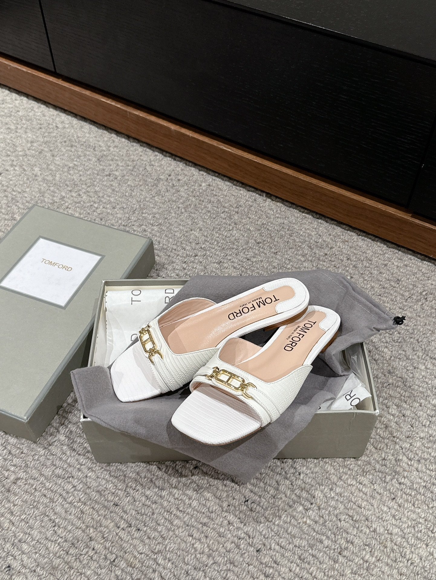 WHITNEY SLIDE IN WHITE CROCODILE LEATHER