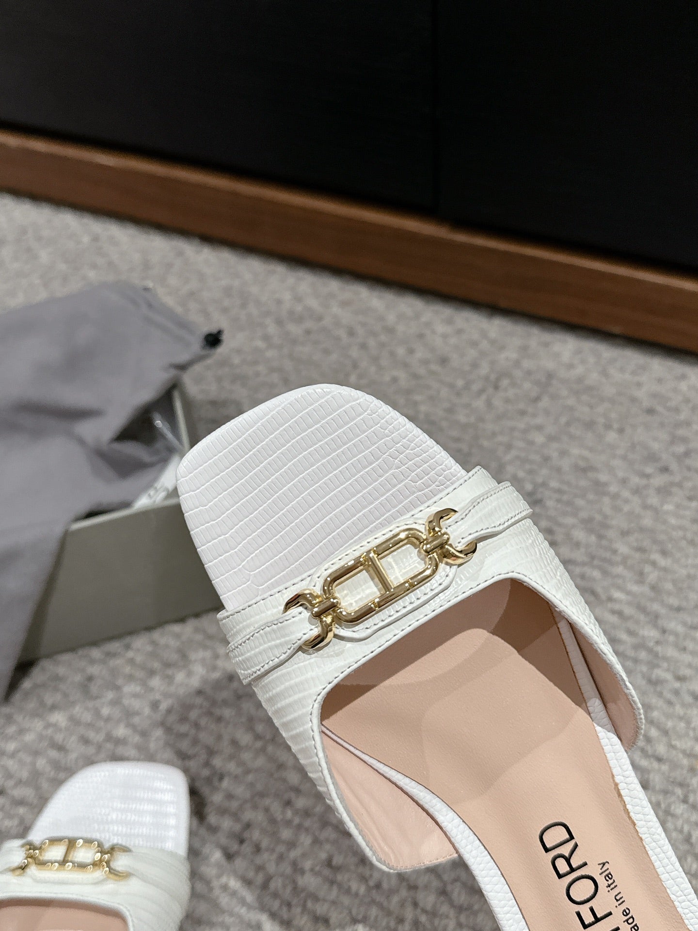 WHITNEY SLIDE IN WHITE CROCODILE LEATHER