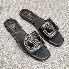 VLOGO CUT-OUT BLACK CALFSKIN SLIDE SANDAL