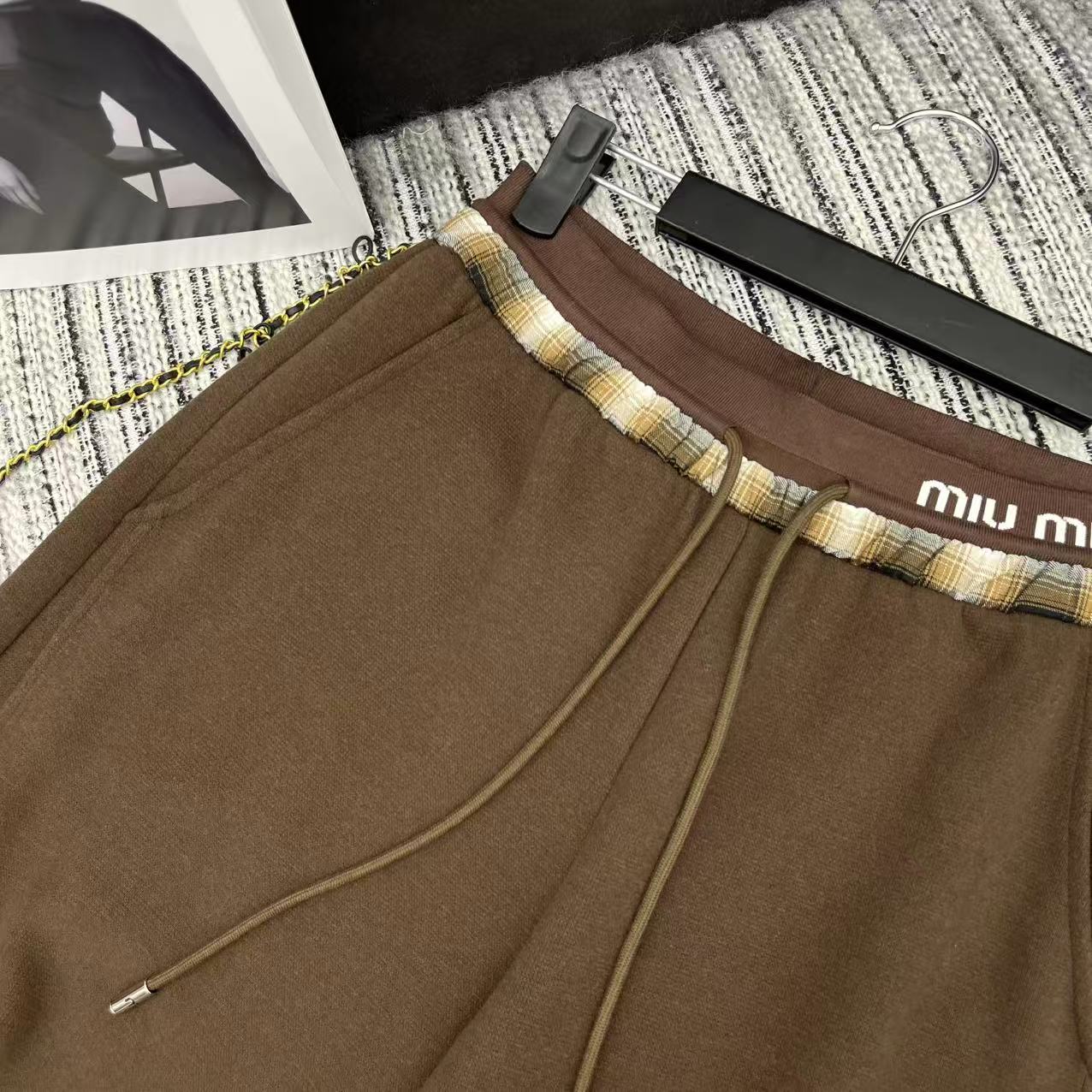 MIUMIU PANTS STYLE 573