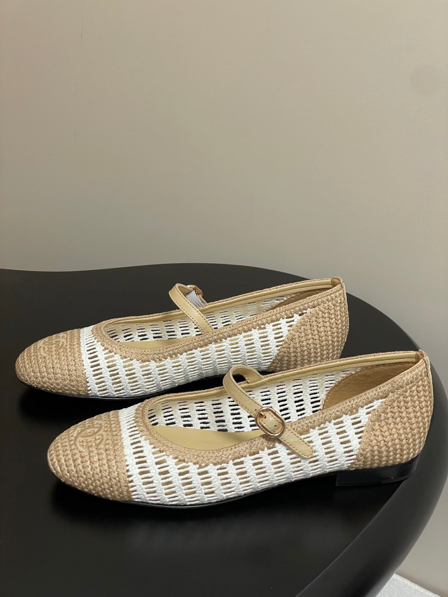 BALLERINAS IN WHITE MIX PEANUT BROWN RAFFIA