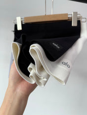 ALO SKINNY KNIT SHORTS STYLE 65