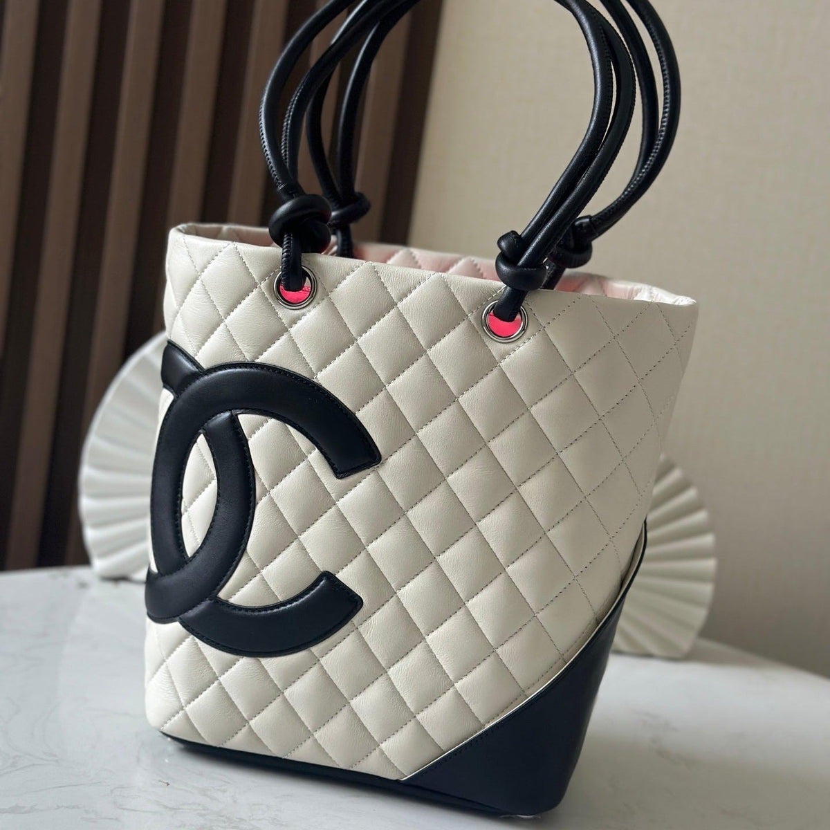 CHANEL 25S CAMBON LIGNE TOTE BAG 24 IN WHITE MIX BLACK CALFSKIN