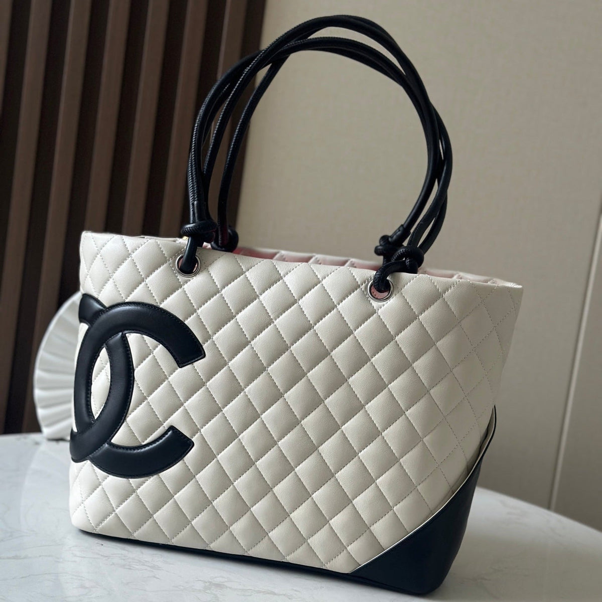 CHANEL 25S CAMBON LIGNE TOTE BAG 30 IN WHITE MIX BLACK CALFSKIN