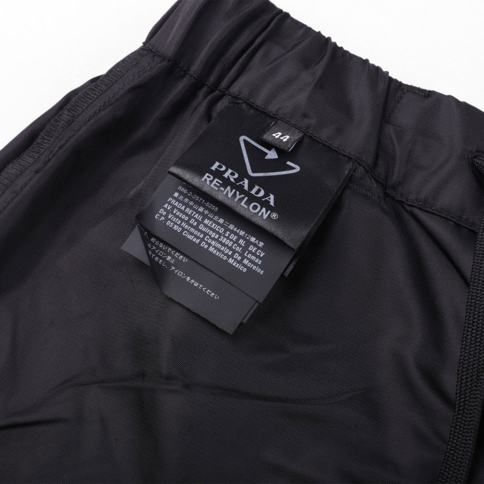 PRADA 26S SHORTS 752